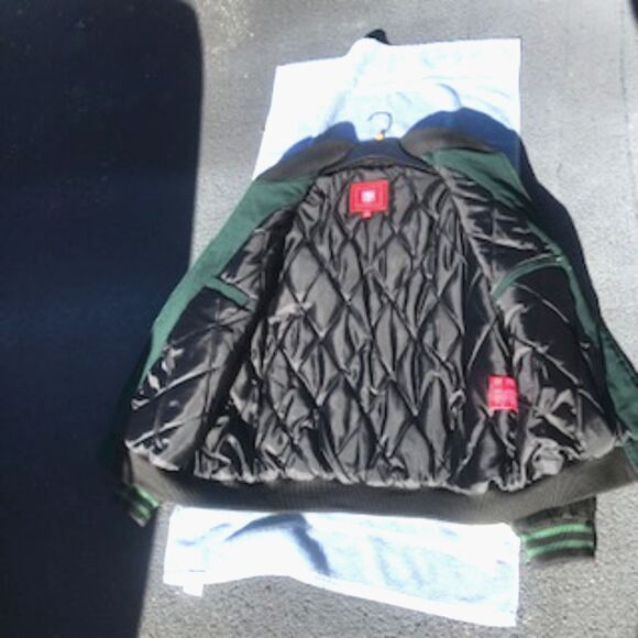 Full Zip . Size: Extra Large {46-48} Varsity . Bomber Jacket . Green Bay Packers - Picture 3 of 6